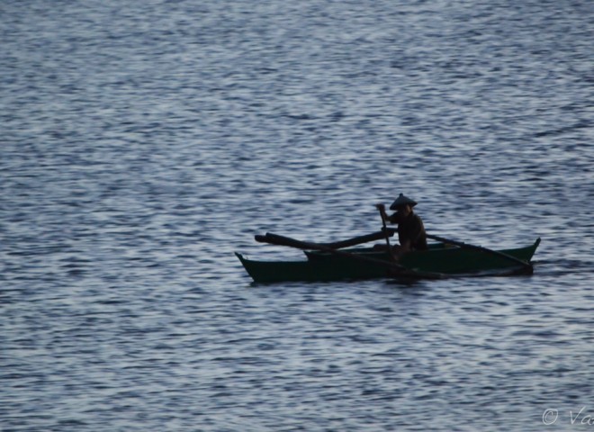 Local Fisherman Returns Home, Siquijor Philippines